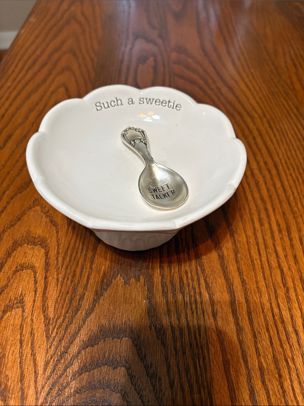 Mud Pie White Scalloped 'Such a Sweetie' Serving Bowl